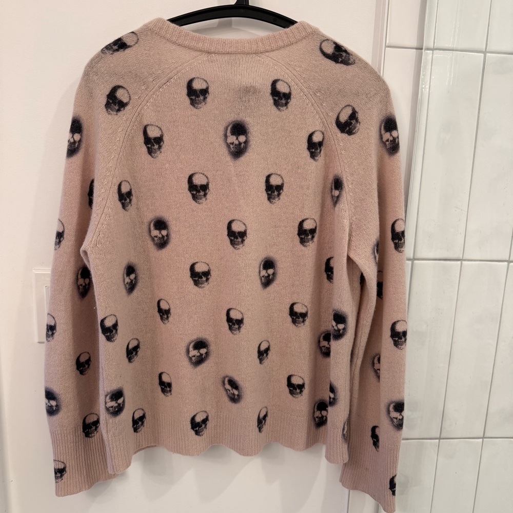 Skull Cashmere Dusty Pink V-Neck Sweater - Picture 3 of 3